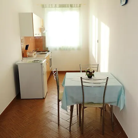 Apartment Sanja Rab Town